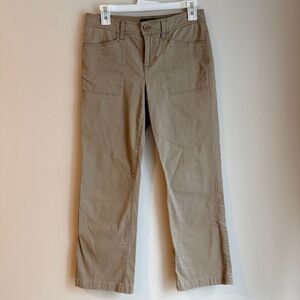 Gloria Vanderbilt size 4 Petite Classic Bootcut Khaki Pant